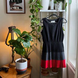 Lavand. (Anthropologie) Color Block Black, Red Pleated A-Line Dress Size, Large
